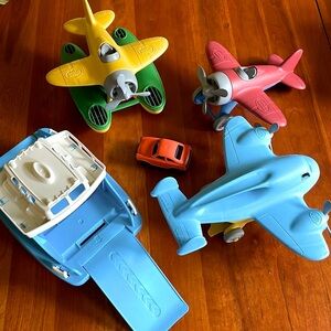 Green Toys Planes, Water, Bath Toys